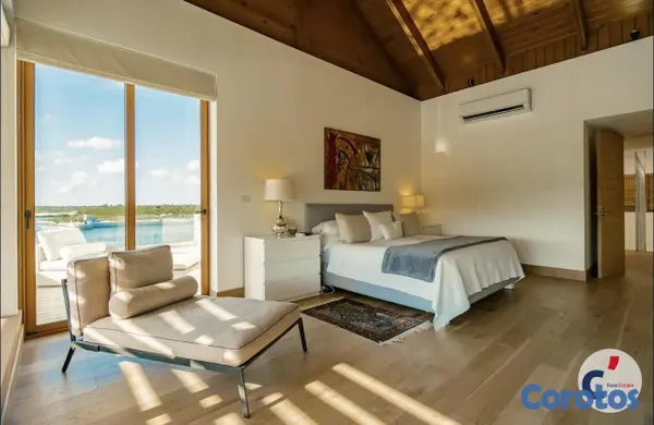 casas - Villa Frente al Mar en la Marina de Cap Cana – Vis 12