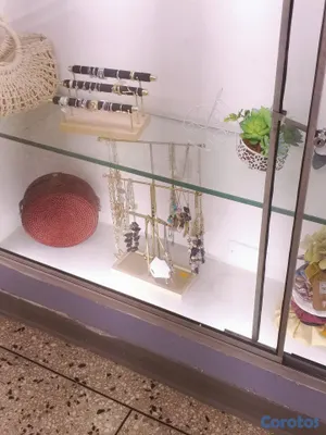 joyas, relojes y accesorios - Ventas de Collares, Anillos,Pulseras, Productos de 18