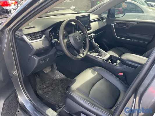 jeepetas y camionetas - Toyota Rav4 LE 2020 5