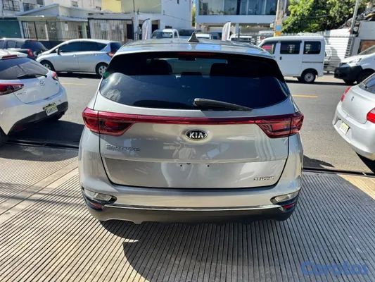 jeepetas y camionetas - Kia sportage LX 2021  5