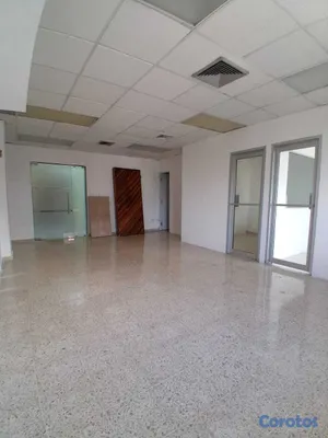 oficinas y locales comerciales - Alquilo Local 65 mts  3er piso para oficina en la  4