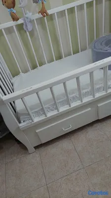 muebles - Cama cuna de madera convertible con colchón y musical- Excelente estado. 3