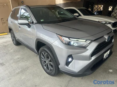 Toyota Rav4 2024 Híbrido XLE full 4x4