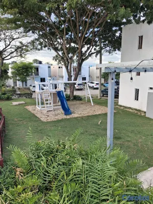 casas - Vendo cómodo casa duplex con patio de dos niveles en Colinas del viento 18