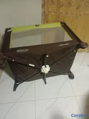 coches y sillas - Vendo un corral color verde, usado está venta por  3