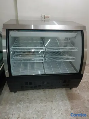 equipos profesionales - Freezer exhibidor de embutidos Deli-Case NUEVO cristal curvado  5