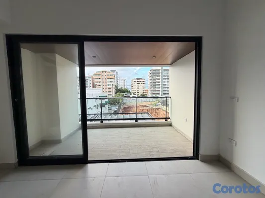 apartamentos - vendo nuevo Evaristo Morales piso 3 una habitación 1.5 baños parqueo área social 4