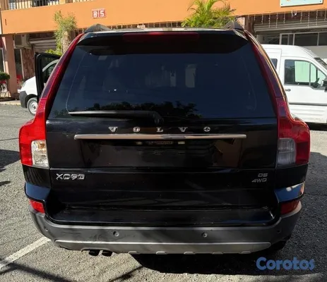 jeepetas y camionetas - VENDO JEEP VOLVO DIESEL 2010 EXCELENTES CONDICIONES 
 4