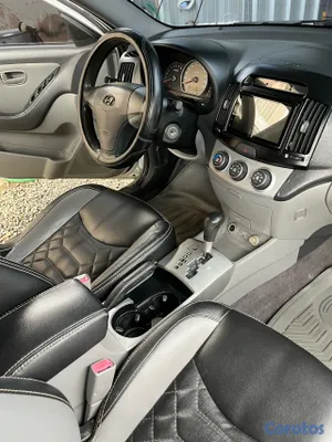 carros - Hyundai Elantra 2008 en venta ligeramente negociable  6