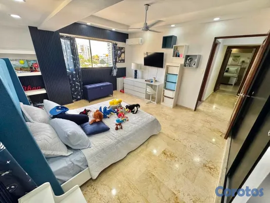 apartamentos - vendo los cacicazgos piso 7 cuatro habitaciones 3.5 baños dos parqueos estudio  11