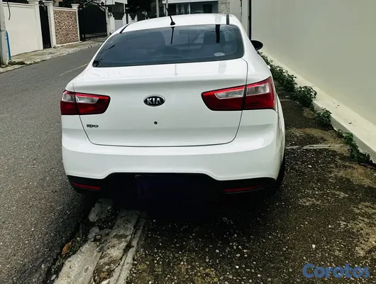 carros - Kia Rio 2015 3