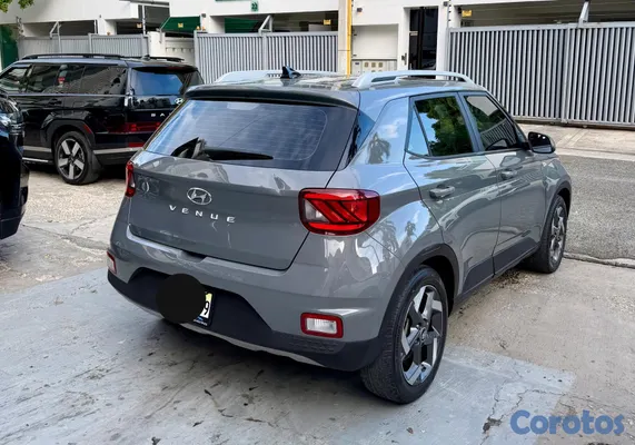 jeepetas y camionetas - Hyundai Venue SE 2021 6