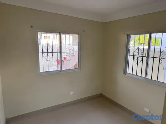 casas - 🏡 ¡Vive en Villas Claudia! Casa con Patio, Jardín y Preparada para 2do Nivel 7