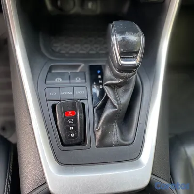 jeepetas y camionetas - TOYOTA RAV4 XLE PREMIUM 2020 2
