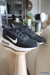 Tennis nike negros de ejercicio