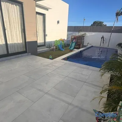 casas - Se Vende Nueva y Moderna Casa con Piscina ubicada  3