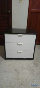   Cajonero de 3 gavetas (moderno).