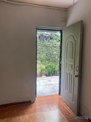 habitaciones y viviendas compartidas - Habitacion Independiente Urb. Fernandez 2