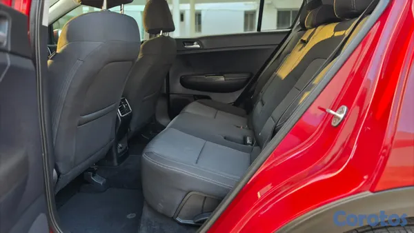 jeepetas y camionetas - Kia Sportage LX 2020 GDI — Excelente condición 7