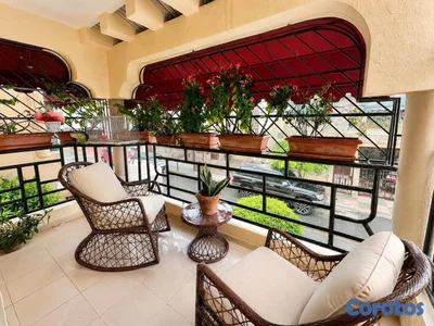 Casa de 2 Niveles en Urbanización Velazcasas – Av.
