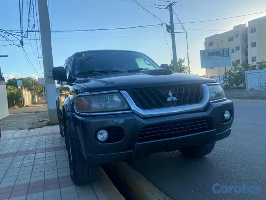 jeepetas y camionetas - Mitsubishi Nativa 2002 Diesel 10