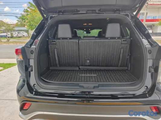 jeepetas y camionetas - Toyota higlander xls 2021 7