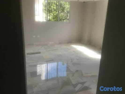 apartamentos - Apartamento en alquiler (315mts2) de 3 habitaciones en el Sector Los Cacicazgos 5