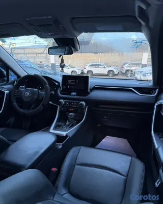 jeepetas y camionetas - TOYOTA RAV4 2023 LE PLUS 🤭 8