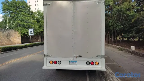 camiones y vehiculos pesados - MITSUBISHI FUSO 2015.. 2