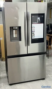 Nevera Samsung con pantalla 3 puertas 