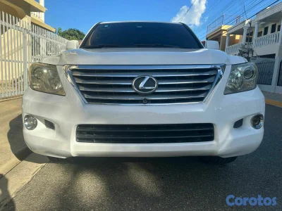 lexus LX 570 2011