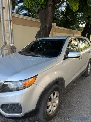 jeepetas y camionetas - Kia Sorento 2011 – 2.4L GDI | 4 Cilindros | 5 Pasajeros
 4