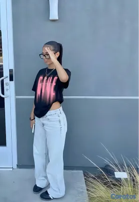 ropa para mujer - Camiseta Oversize Negra Estilo Streetwear / Y2K (Estampado Rosa) 8