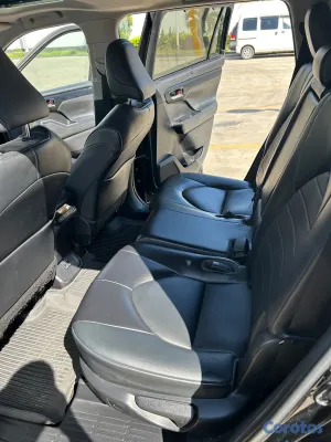 jeepetas y camionetas - Toyota Highlander 2022 XLE 9