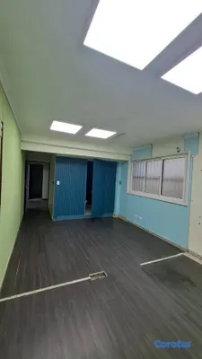 oficinas y locales comerciales - Local comercial de 700mt2 en alquiler en Jardines  9