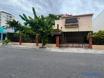 Vendo Casa / Solar en Mirador Norte