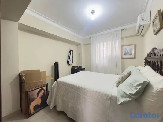 apartamentos - vendo Evaristo Morales tres habitaciones dos baños dos parqueos cuarto servicio  10