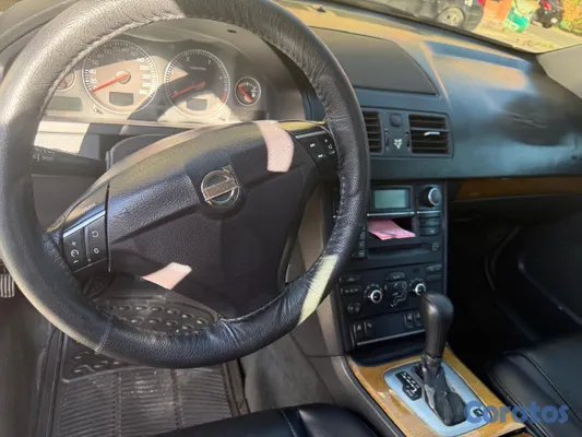 jeepetas y camionetas - VENDO JEEP VOLVO DIESEL 2010 EXCELENTES CONDICIONES 
 2