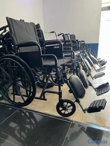 tenemos Sillas de ruedas, inodoros portatil, andadores, muletas sillas electrica