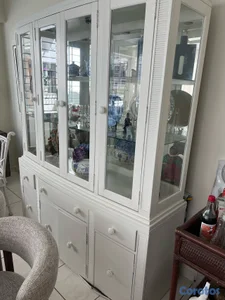 Vitrina Blanca de Madera 