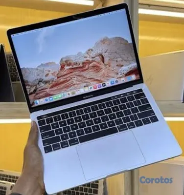 computadoras y laptops - MacBook Pro (13 pulgadas, 2019, dos puertos Thunde 4