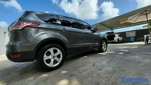jeepetas y camionetas - Ford Escape 2014 - 2.5L- Muy Bien Mantenida 7