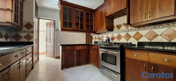 casas - Casa en alquiler Julieta 12