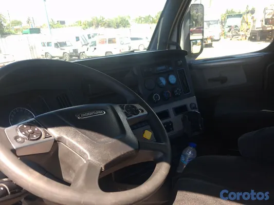 camiones y vehiculos pesados - Camion Freightliner Cascadia 4