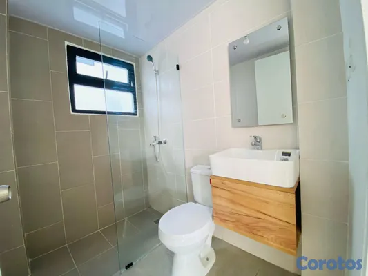 apartamentos - SEGUNDO PISO EN VENTA EN LA AVENIDA HISPANOAMERICA 2