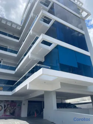 oficinas y locales comerciales - Local de oficina en la Gustavo Mejía Ricart próximo a la Nuñez 11