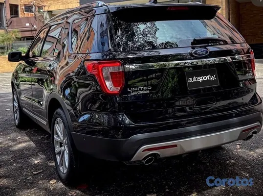 jeepetas y camionetas - Vendo Ford Explorer 2017 limited doble techo panorámico la full  4
