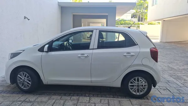 carros - Kia Picanto 2023 en excelentes condiciones 2