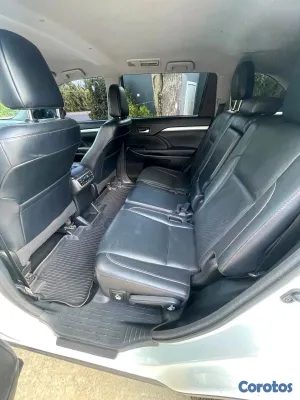 jeepetas y camionetas - Toyota higlander xle 2019 6