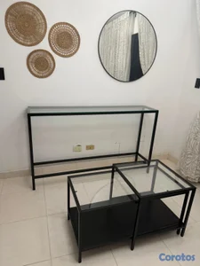 Repisa y mesa de centro de hierro con tope de cristal. Ambas como nuevas. 